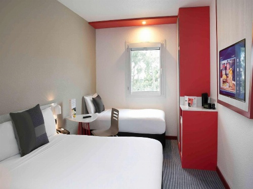 Ibis Sydney Airport Hotel image 9