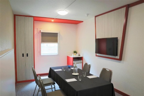 Ibis Sydney Airport Hotel image 30